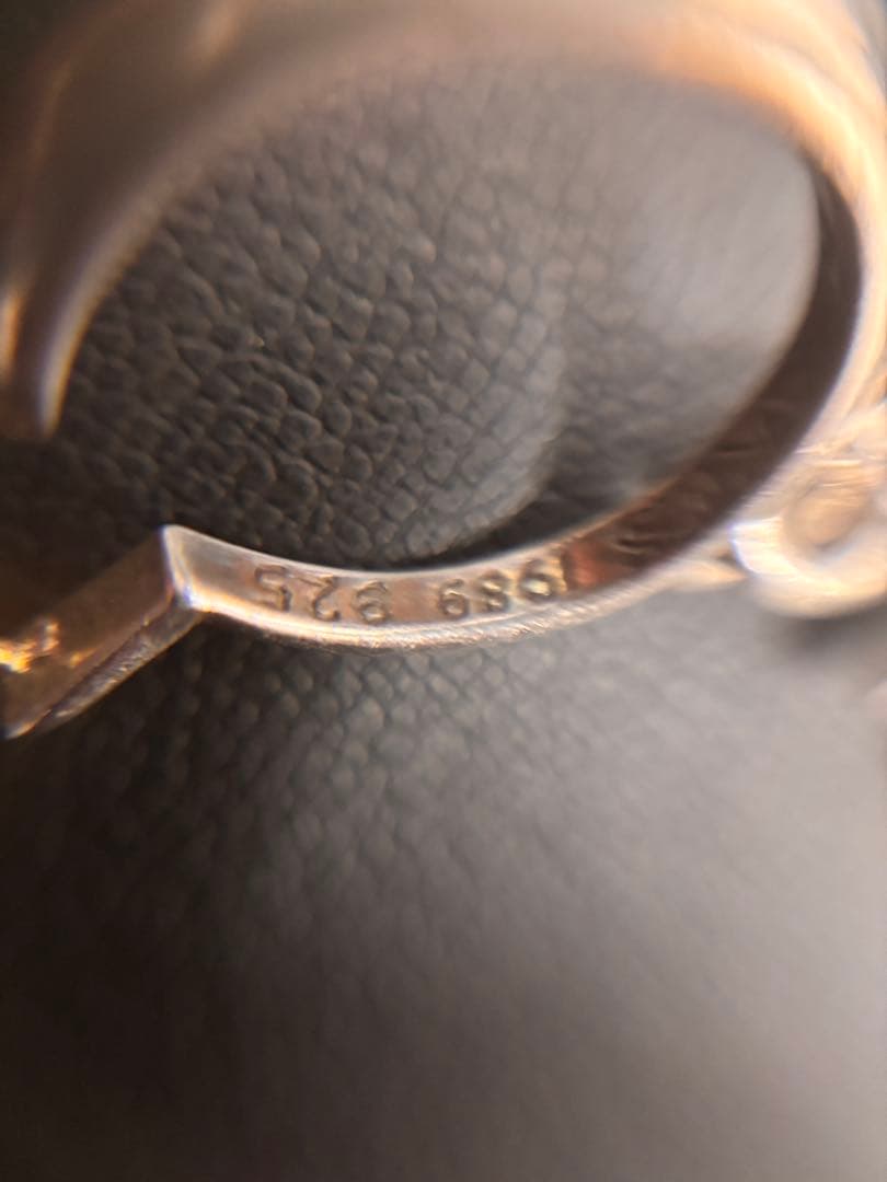 き*じ様 クロムハーツピアス