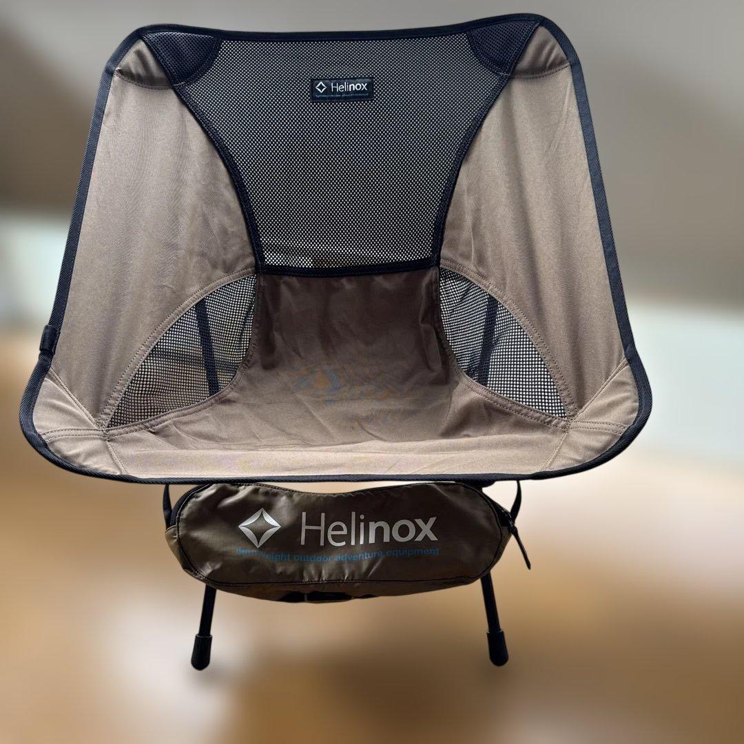 変更しました！ヘリノック　チェア　茶　フェス