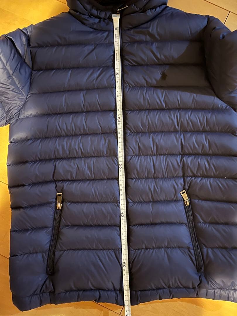 ポロ刺繍入りネイビーダウンジャケット