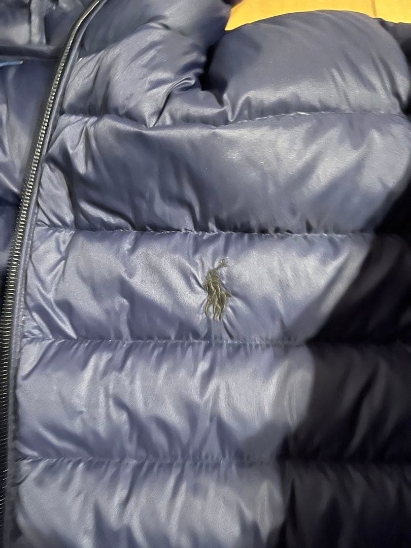 ポロ刺繍入りネイビーダウンジャケット