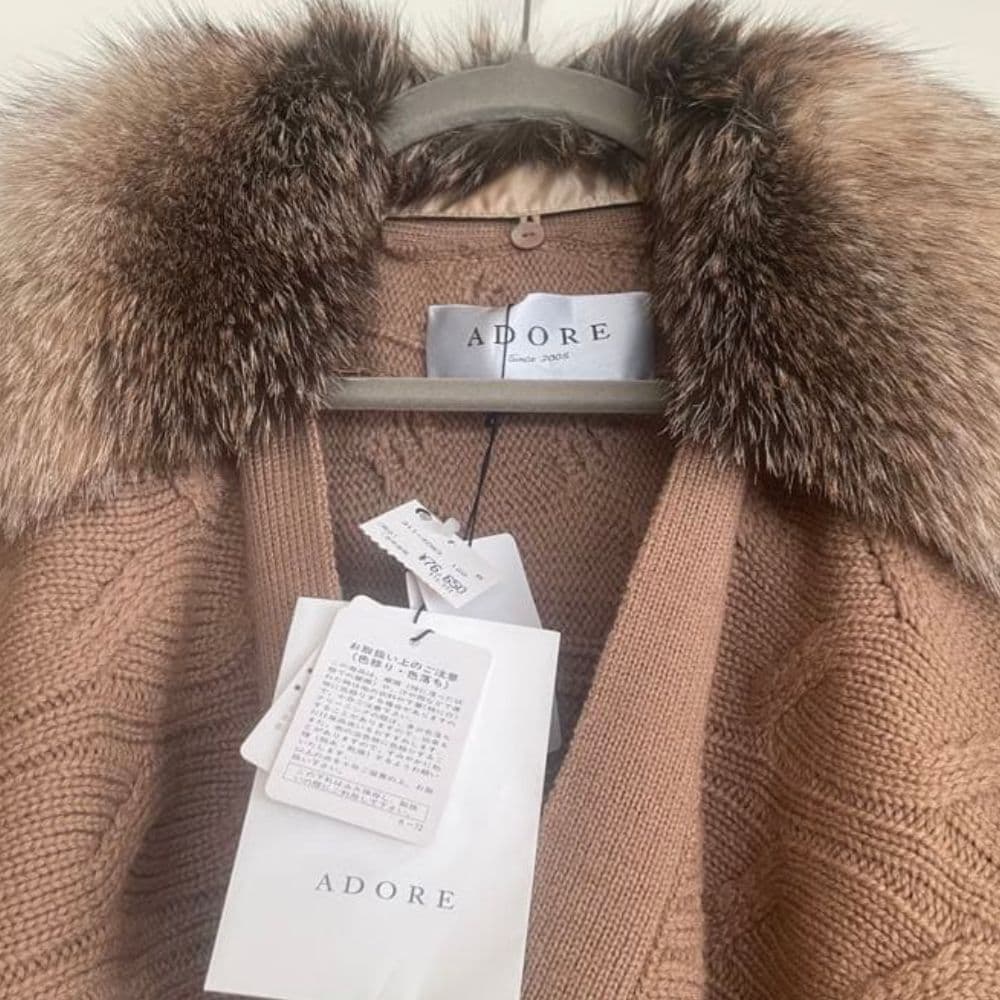 野うさぎ♥ アドーア ADORE ニットポンチョファー襟付