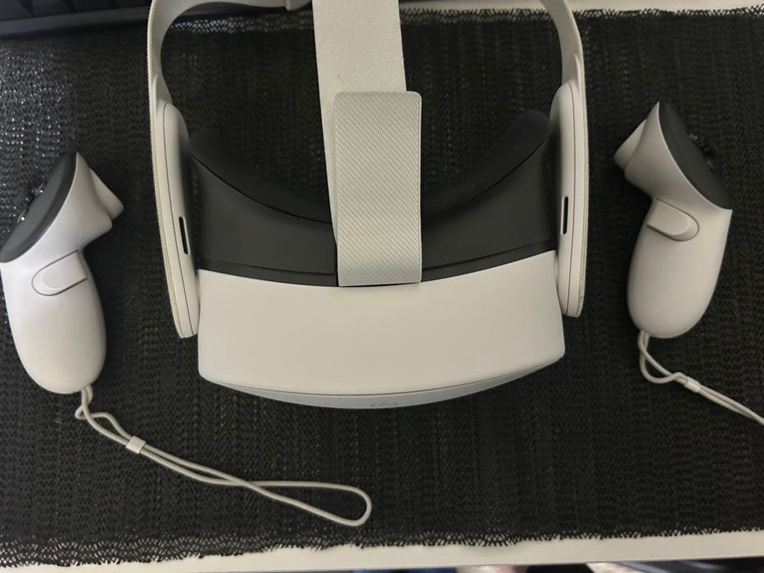 VRヘッドセットとコントローラーセット  Quest 3S 128GB