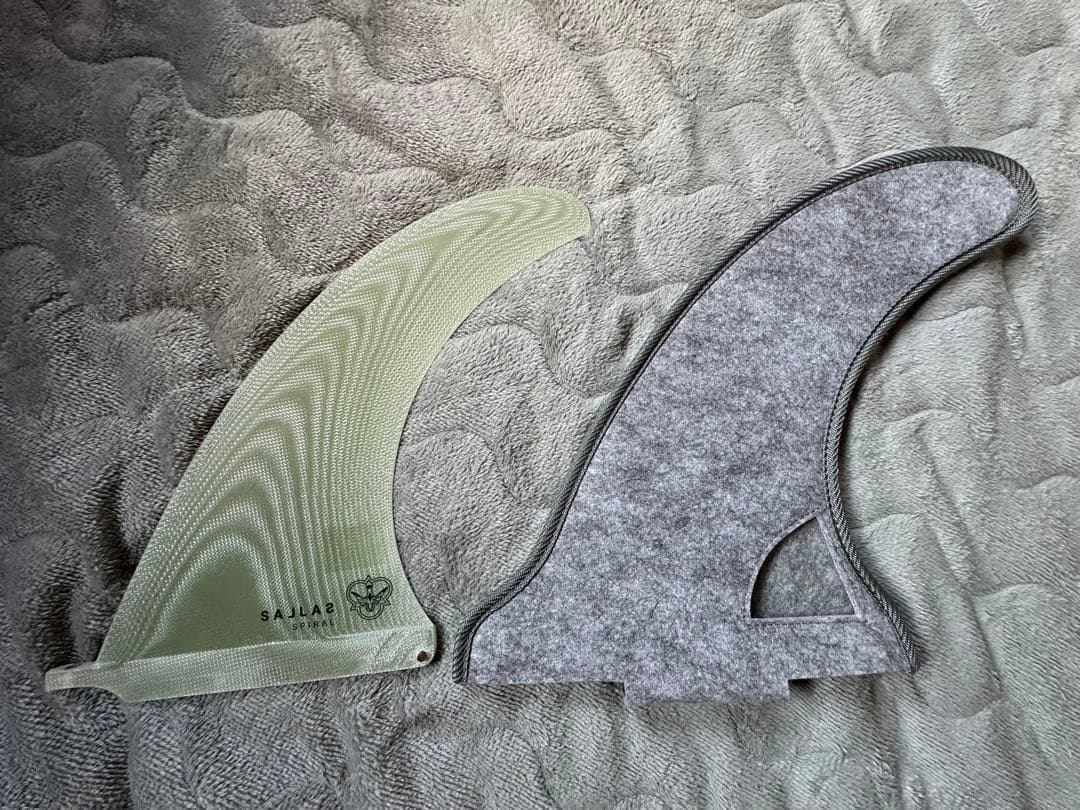 美品カイサラスFLYING DIAMONDS SPIRAL10.5 フィン