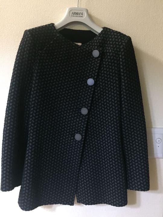 ノーカラージャケット38アルマーニ新品同様