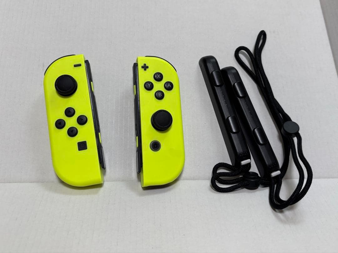 Nintendo Switch 本体+ジョイコン+マリカージョイコンハンドル