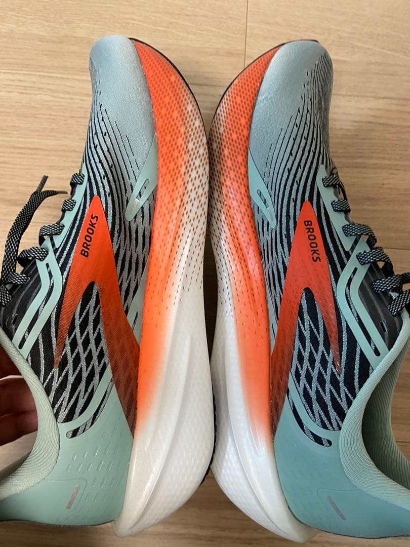 BROOKS Hyperion Max ブルックス ハイペリオン マックス