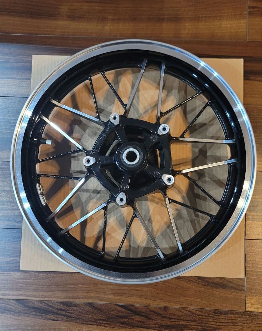 Z900RS　純正ホイール前後セット