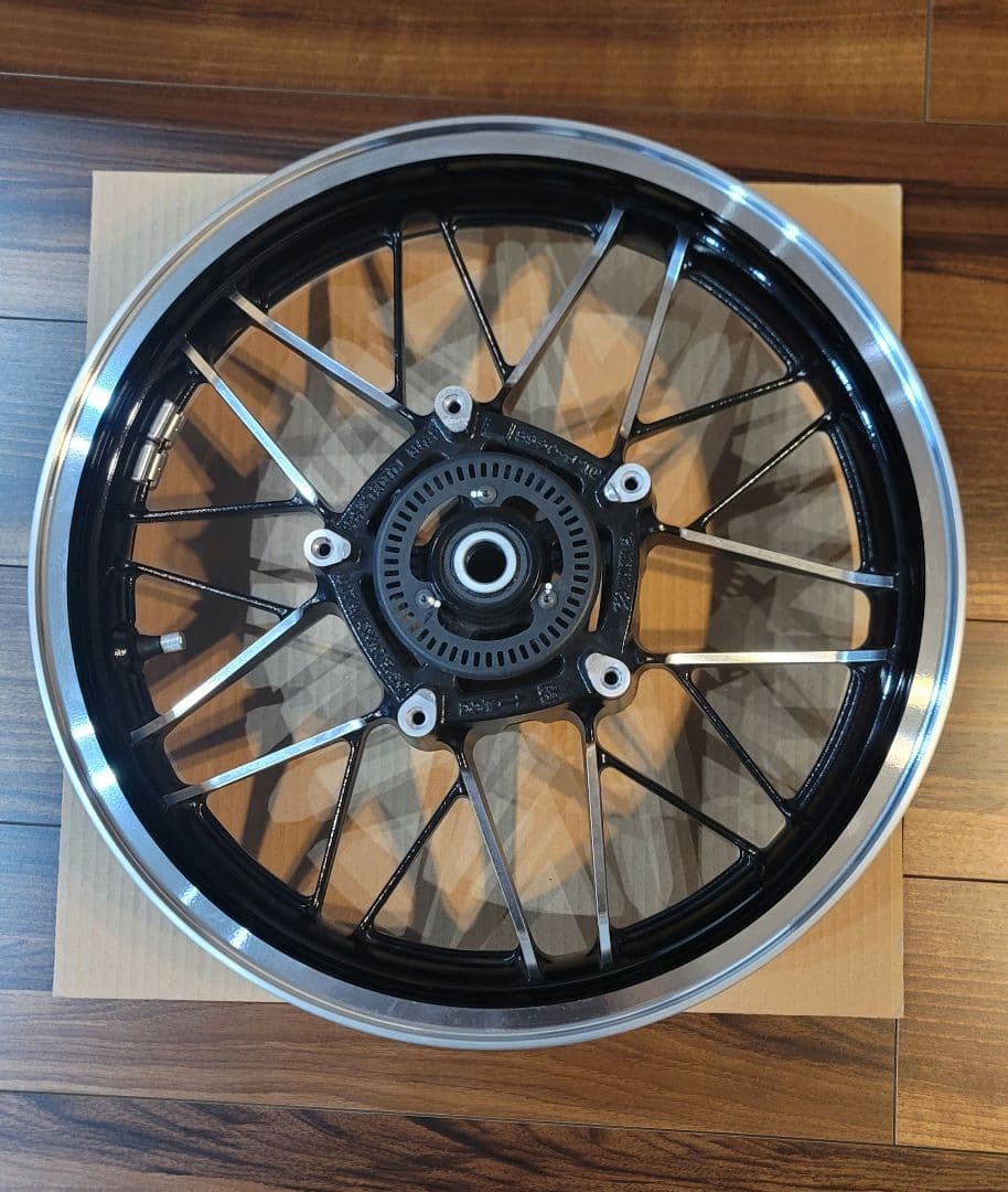 Z900RS　純正ホイール前後セット