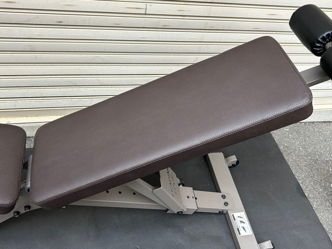 リーディングエッジ　アジャスタブルベンチ ベンチ台