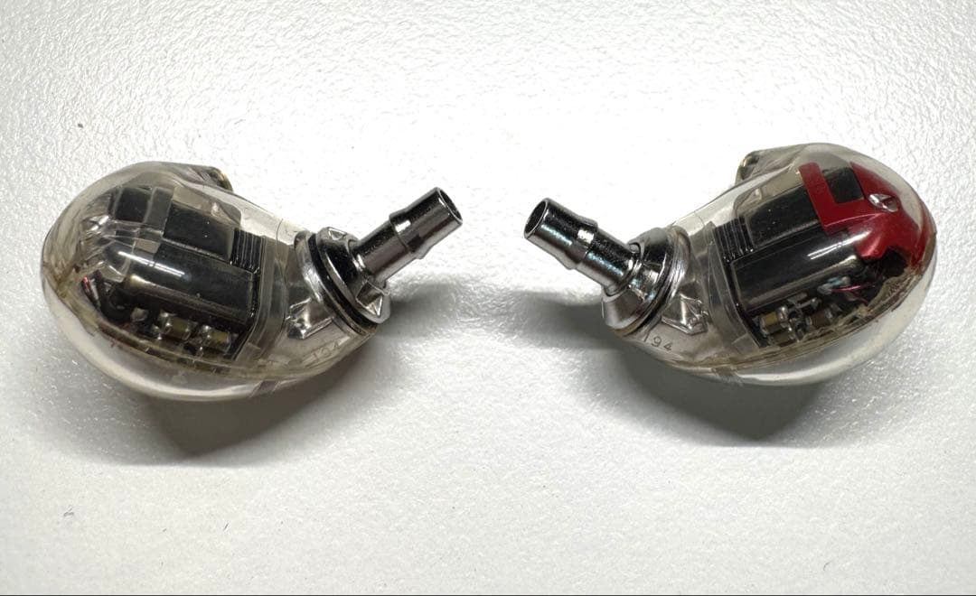 ま*ん様 【美品】SHURE SE846-CL-A プロ愛用 高解像度イヤホン