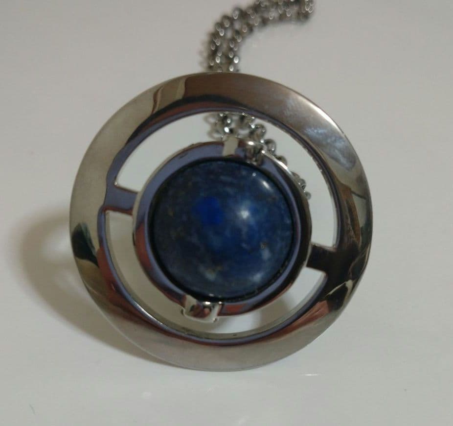 【出品:3/28まで】ヴィヴィアン・ウエストウッド オーブ ネックレス