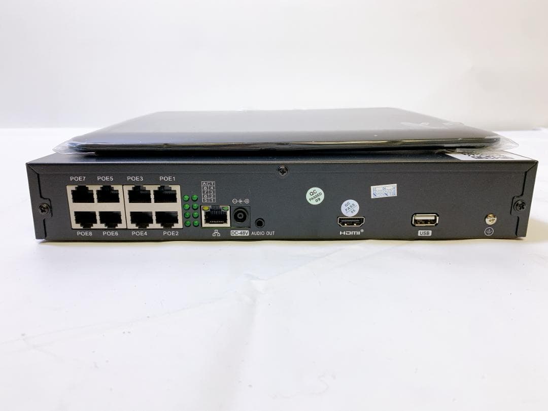 POE接続10インチ一体型3TBHDDNVR500万画素カメラ4台