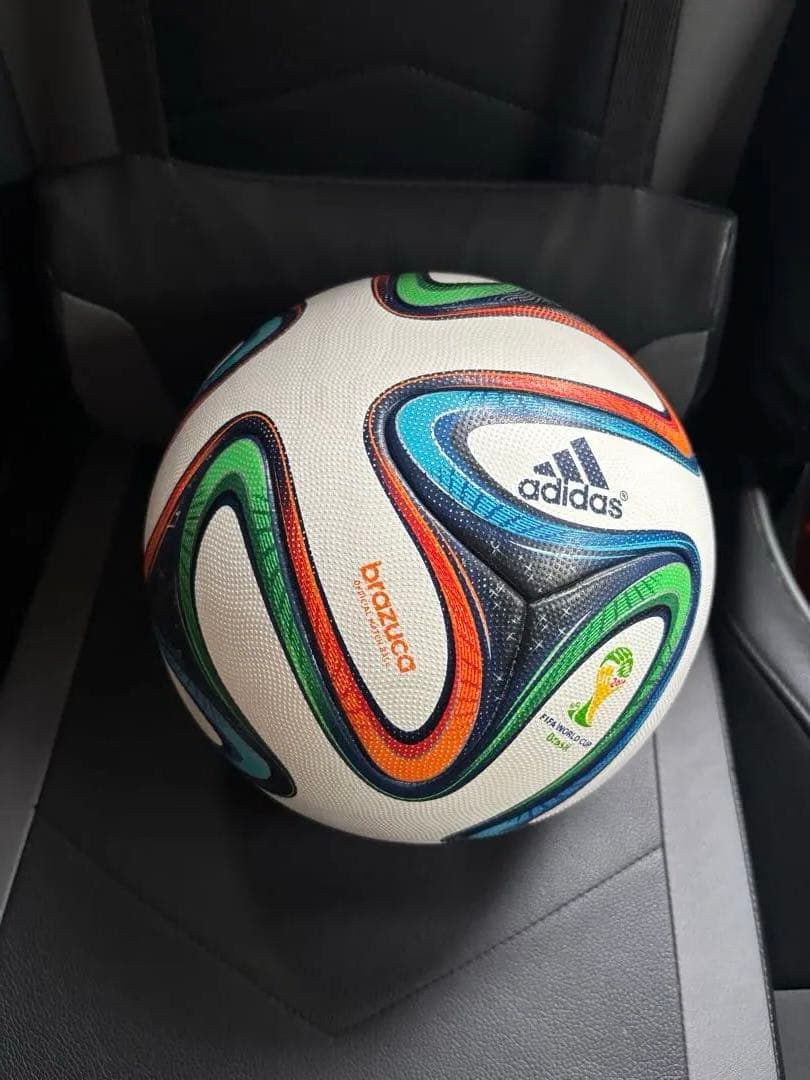 adidas brazuca ブラズーカ サッカーボール