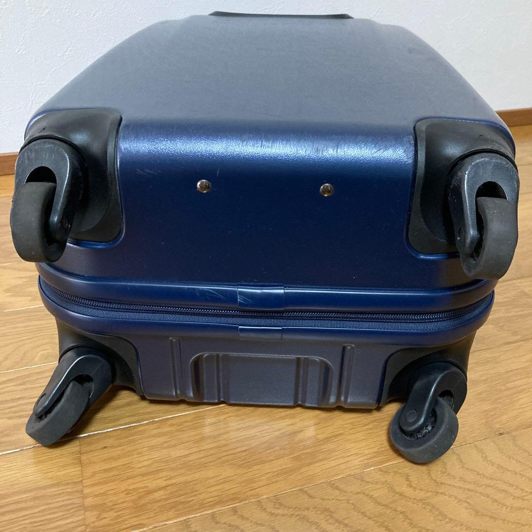 スーツケース　超軽量　エース　日本製　ネイビー　32L 機内持ち込み