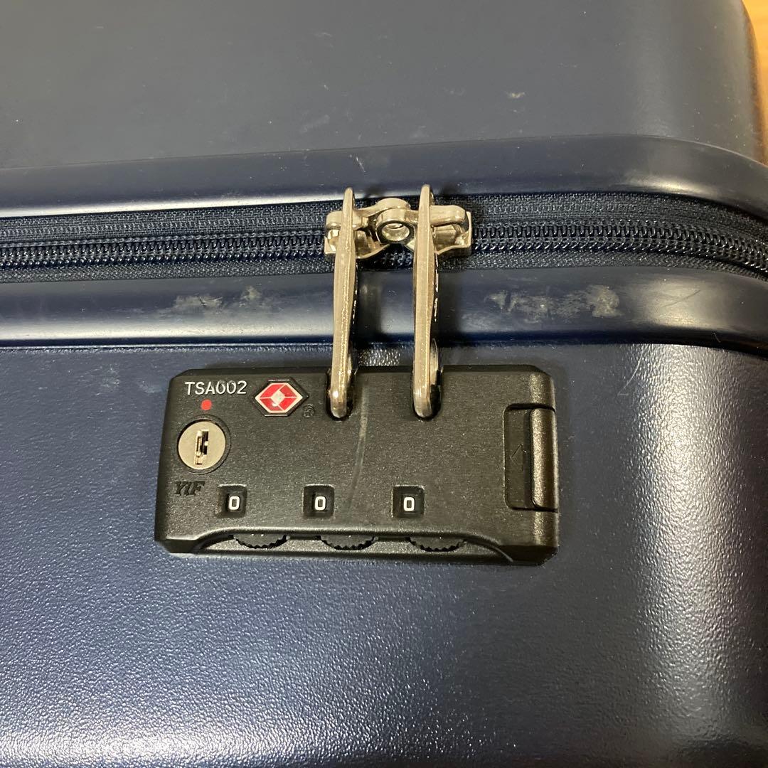 スーツケース　超軽量　エース　日本製　ネイビー　32L 機内持ち込み