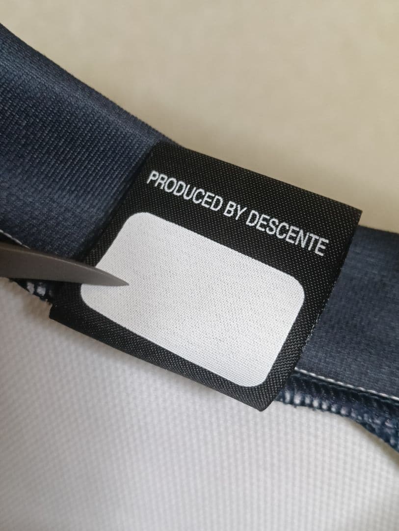 【激レア・美品】 FC東京 ネイサン・バーンズ サイン入り2016Aユニフォーム