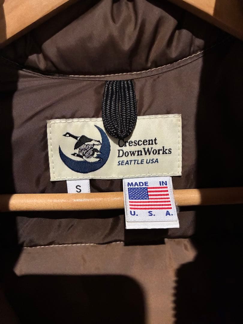 【極美品】ボーイズマーケット別注クレセントダウンワークスNBNWベスト タン
