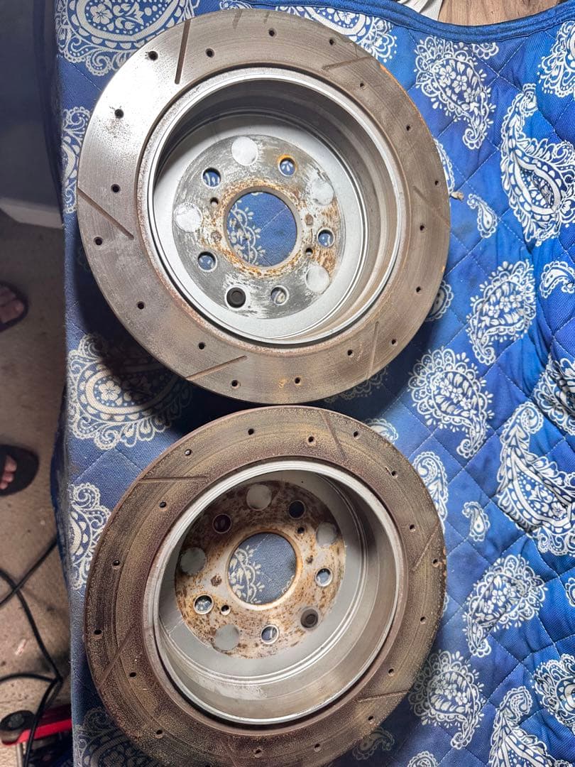 18クラウン　ブレーキローター