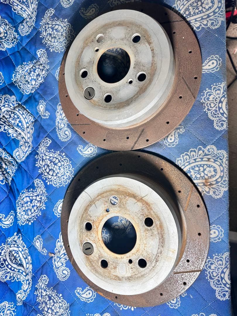 18クラウン　ブレーキローター