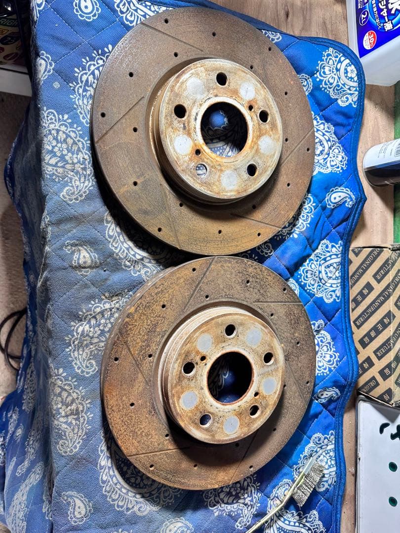 18クラウン　ブレーキローター