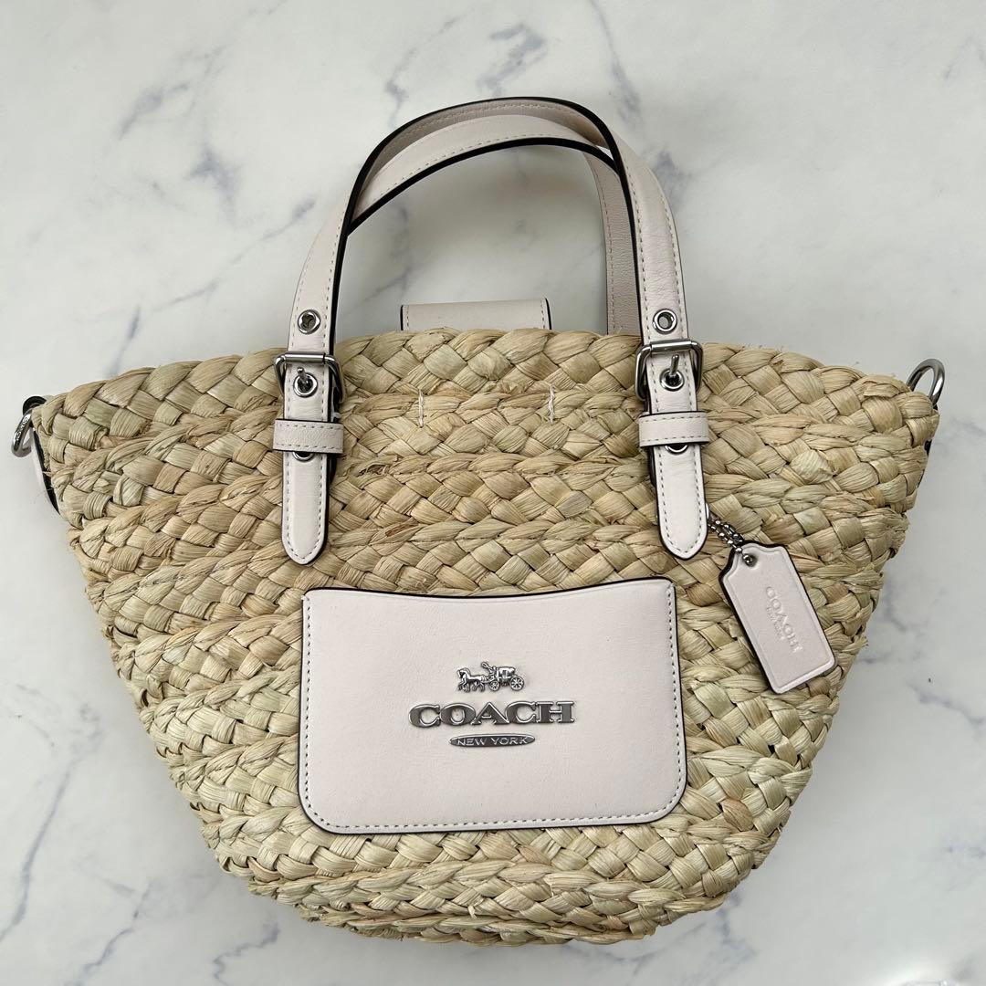 人気カラー✨COACH コーチ ストロー かごバッグ ベージュ ロゴチャーム付