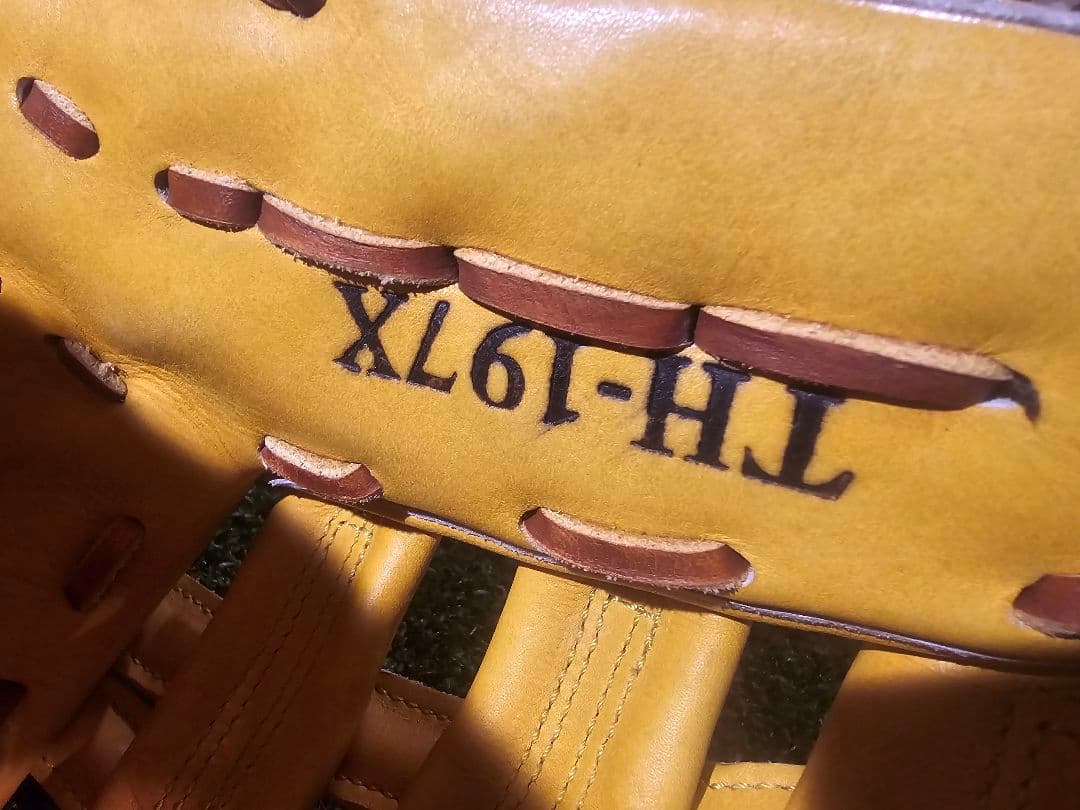 ハタケヤマ　TH-197X　軟式　外野手　右投げ　グラブ