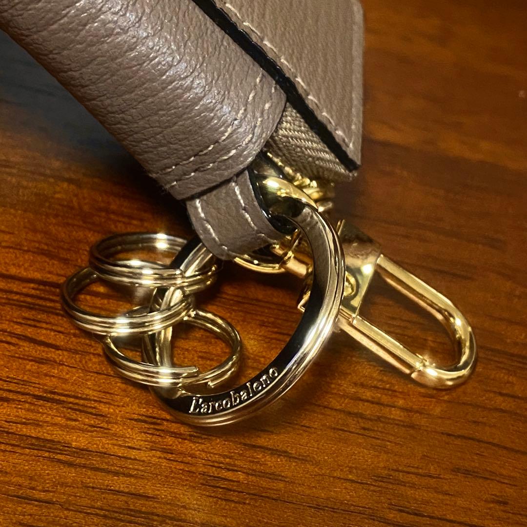 2274 【新品 定価15400円】L’arcobaleno★スマートキーケース