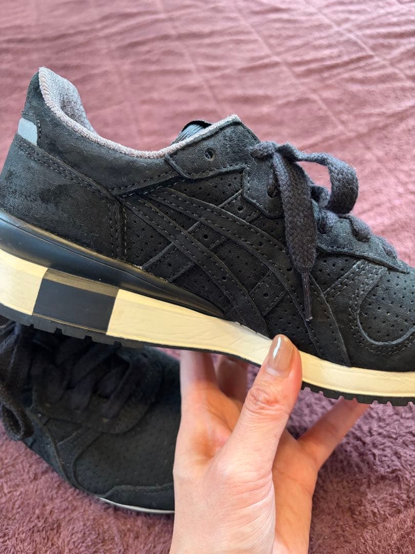 オニツカタイガー　ブラック スニーカー 25㎝