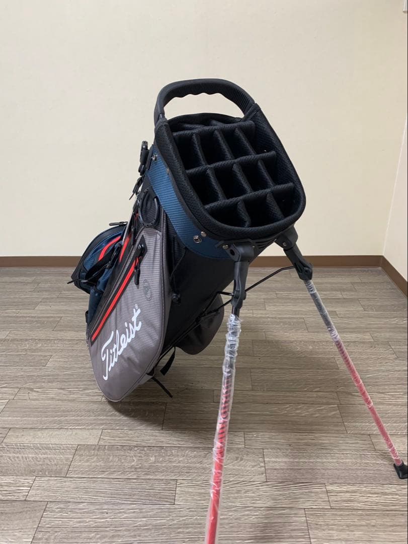 タイトリストPlayers 4 スタンド式キャディバック機能性豊かな14分割！