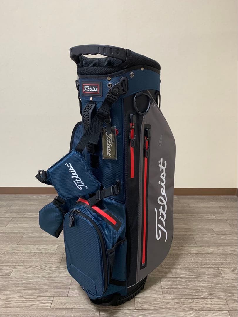 タイトリストPlayers 4 スタンド式キャディバック機能性豊かな14分割！