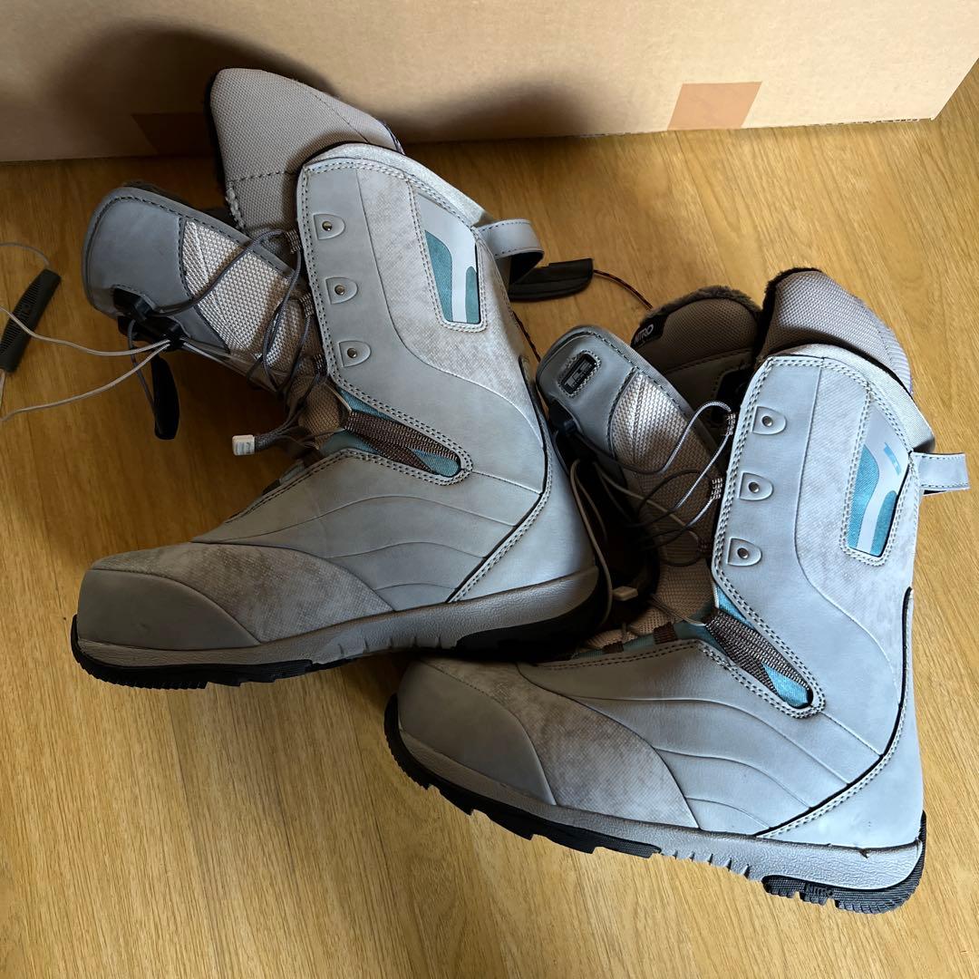 T*F様 NITRO CLOUD 6 スノーボードブーツ グレー