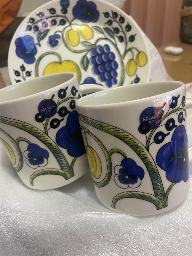 ARABIA マグカップ2個とプレート2枚・ナプキン1枚セット
