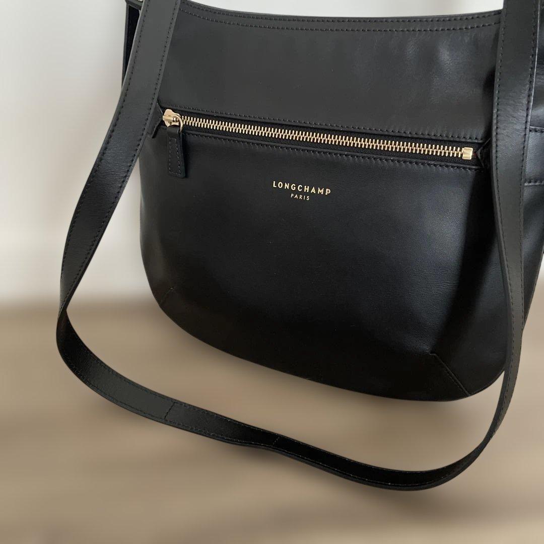 【新品同様】ロンシャンショルダーバッグ黒　オールレザー