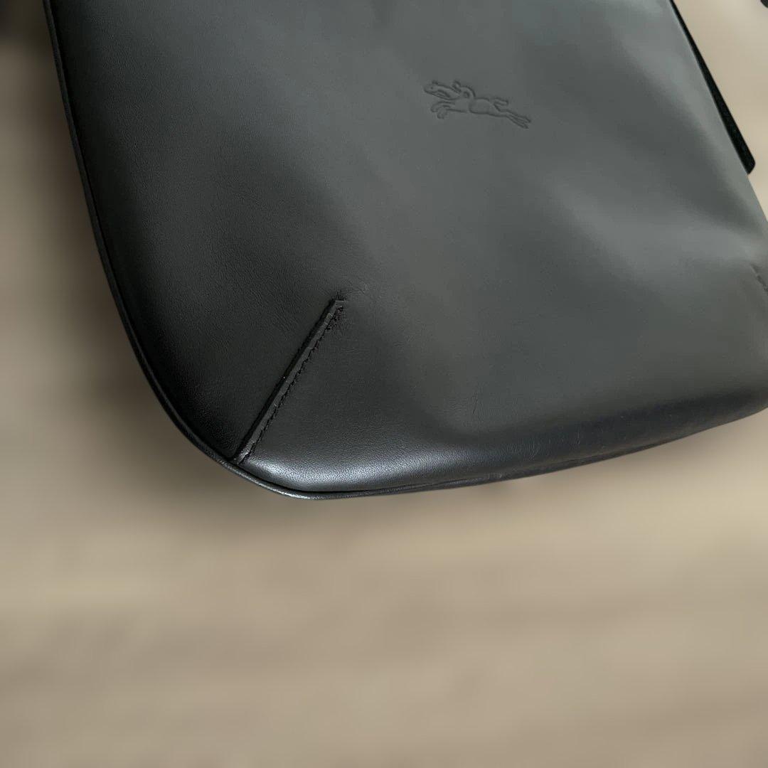 【新品同様】ロンシャンショルダーバッグ黒　オールレザー