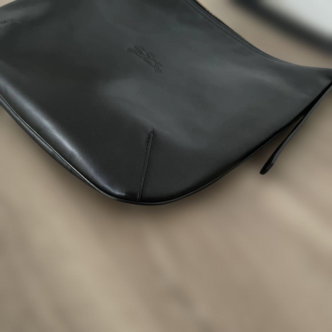 【新品同様】ロンシャンショルダーバッグ黒　オールレザー