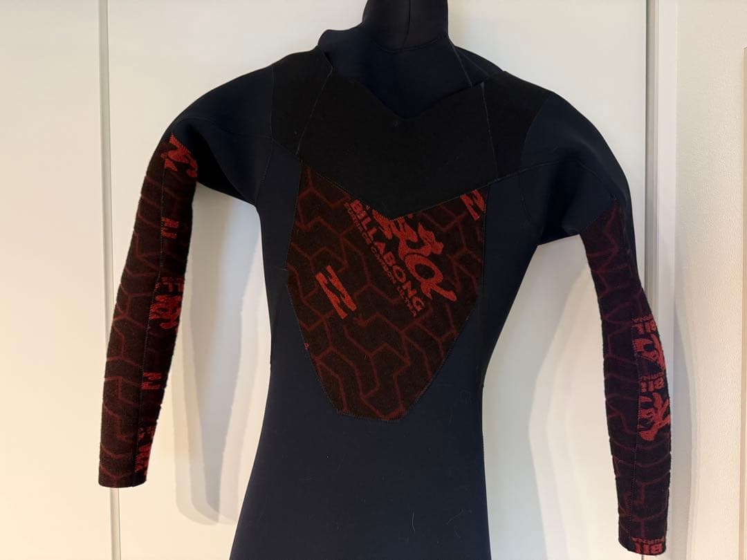 新品未使用BILLABONG フルスーツ BB018-612 XLサイズ