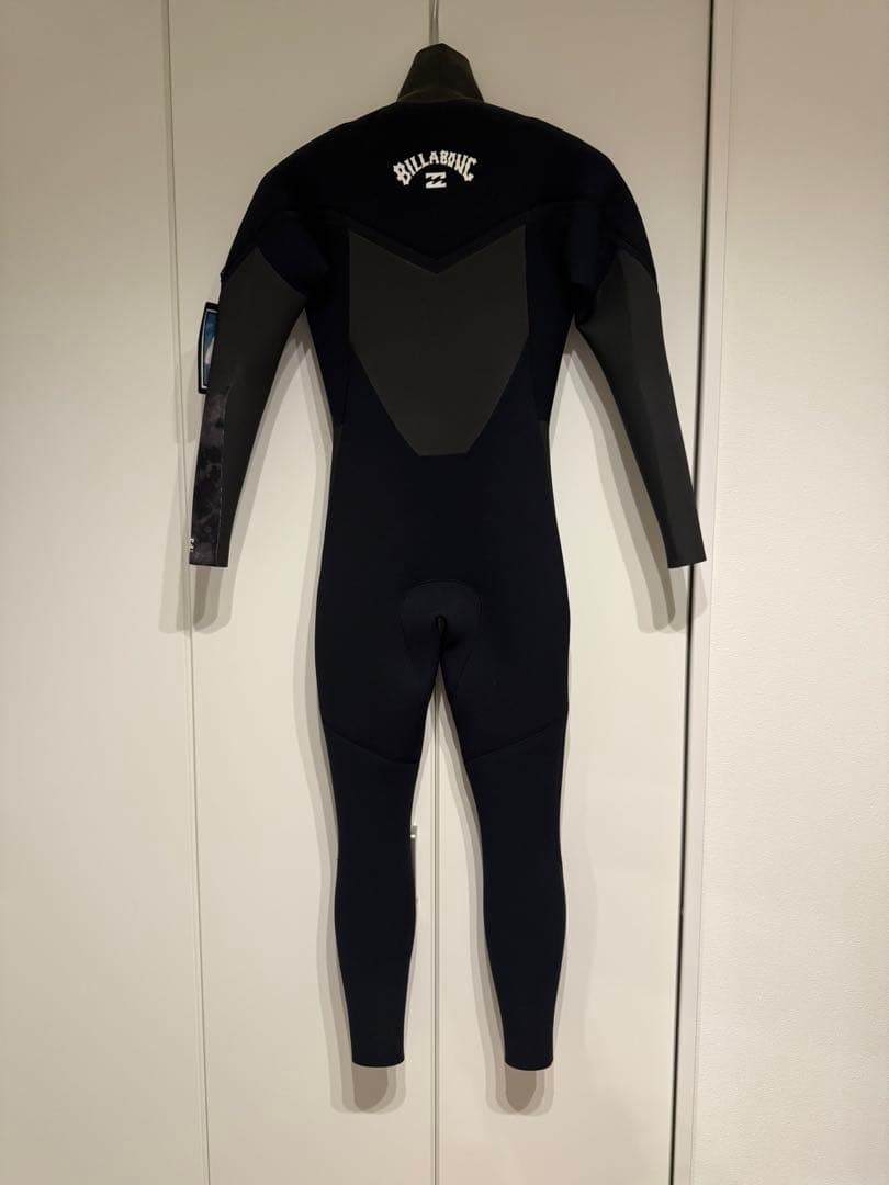 新品未使用BILLABONG フルスーツ BB018-612 XLサイズ