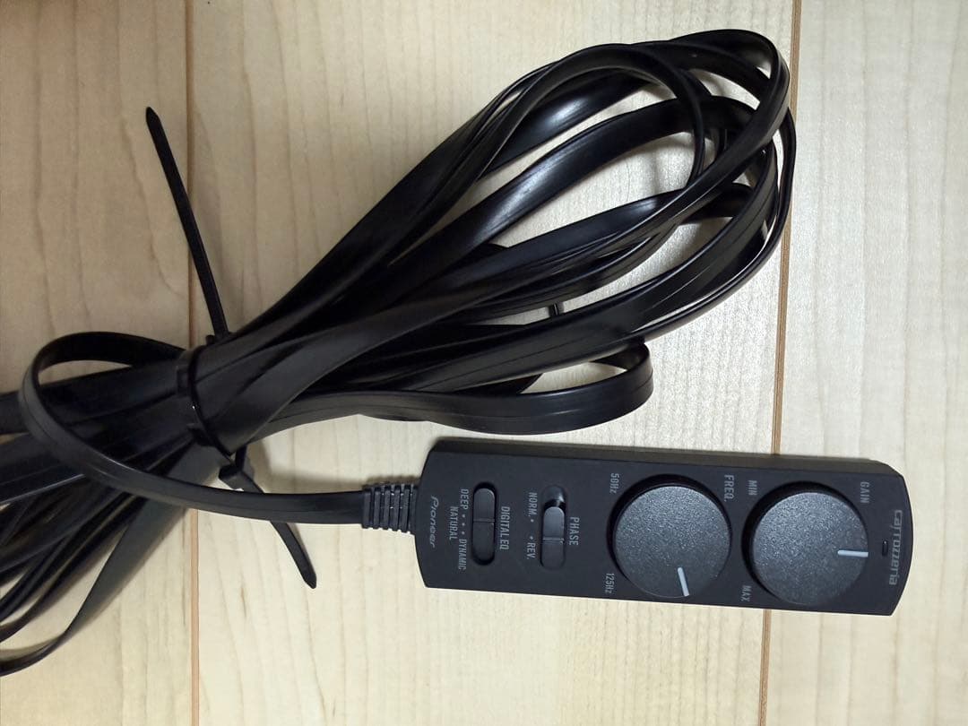 カロッツェリア　サプウーファー　TS-WX140DA