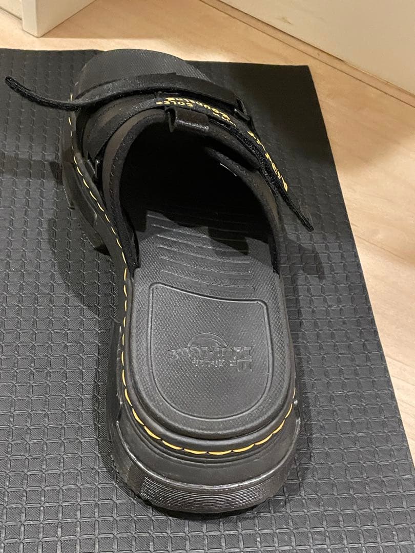 ドクターマーチン サンダル 黒