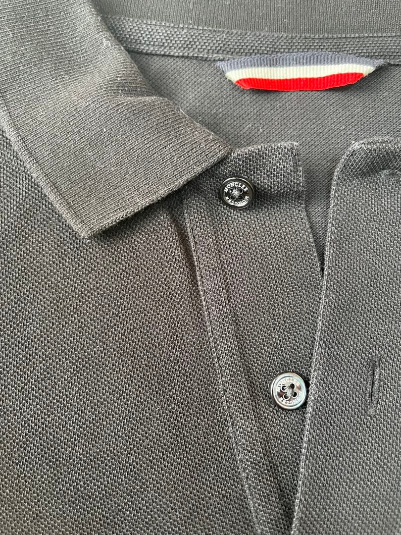 【ニック】MONCLER ブラック ポロシャツ