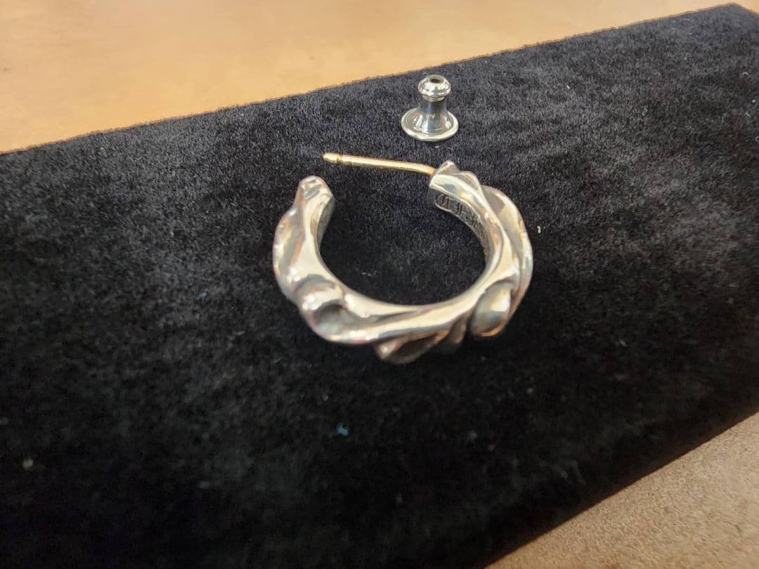 Chrome Hearts クロムハーツ　スクロールフープピアス (片耳用)
