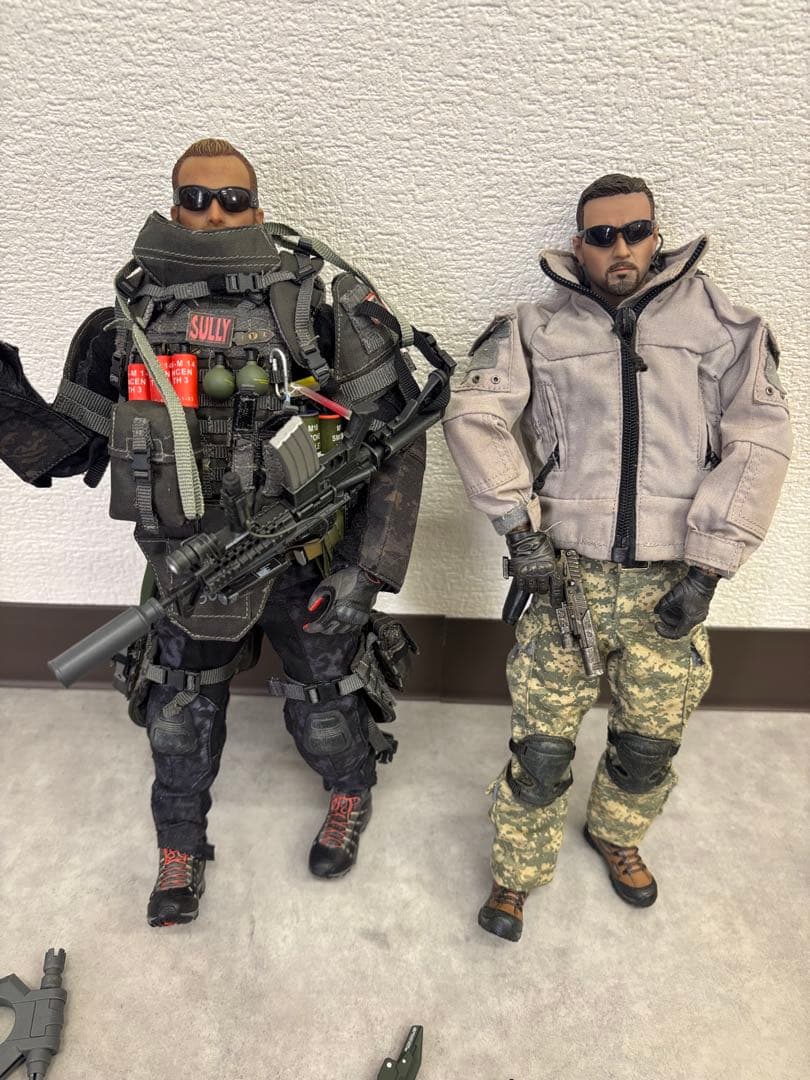 カ*ン様 1/6スケール ミリタリーフィギュア 2体セット フル装備 武器大量