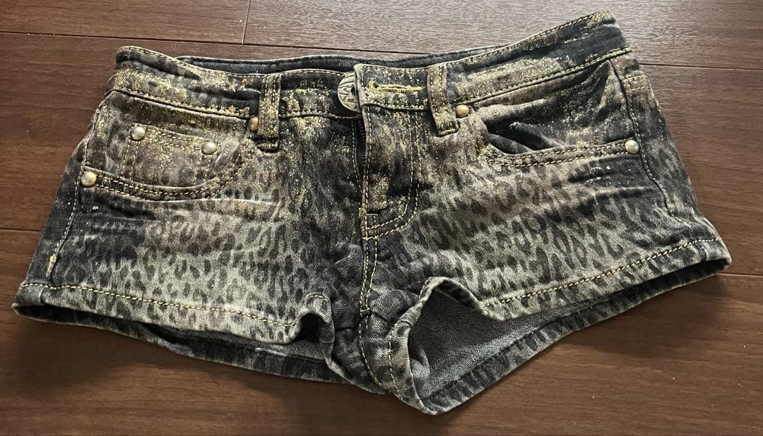 d.i.a. ヒョウ柄 デニム ショートパンツ