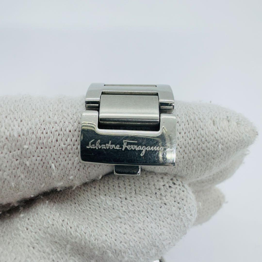 ✨Ferragamo✨フェラガモ✨ガンチーニ✨シルバー文字盤クォーツ✨腕時計✨