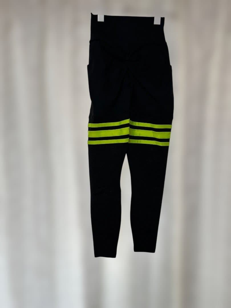 Bombshell Sportswear ボムシェルレギンス　XS　イエロー