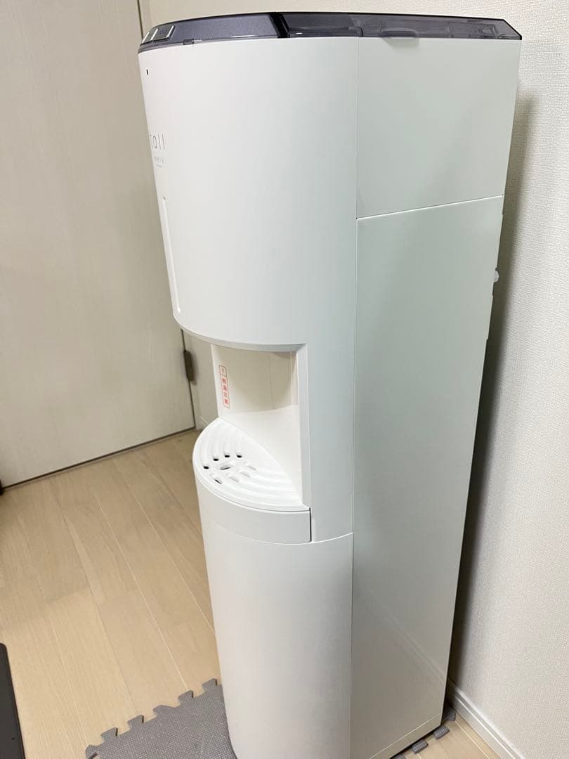 ウォーターサーバー　エブリィフレシャスtall 2024年製
