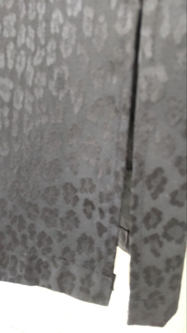 FENDIのショートコート、黒地に地紋入り、madeinItaly