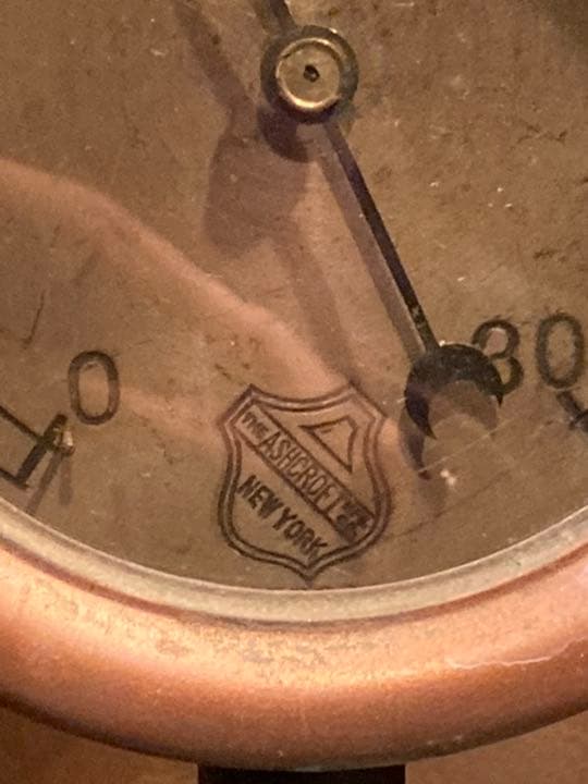 S*O様 輸入品ディズニーシー　センターオブジアース　ポンプ圧力ゲージ同じ種類