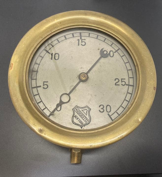 S*O様 輸入品ディズニーシー　センターオブジアース　ポンプ圧力ゲージ同じ種類