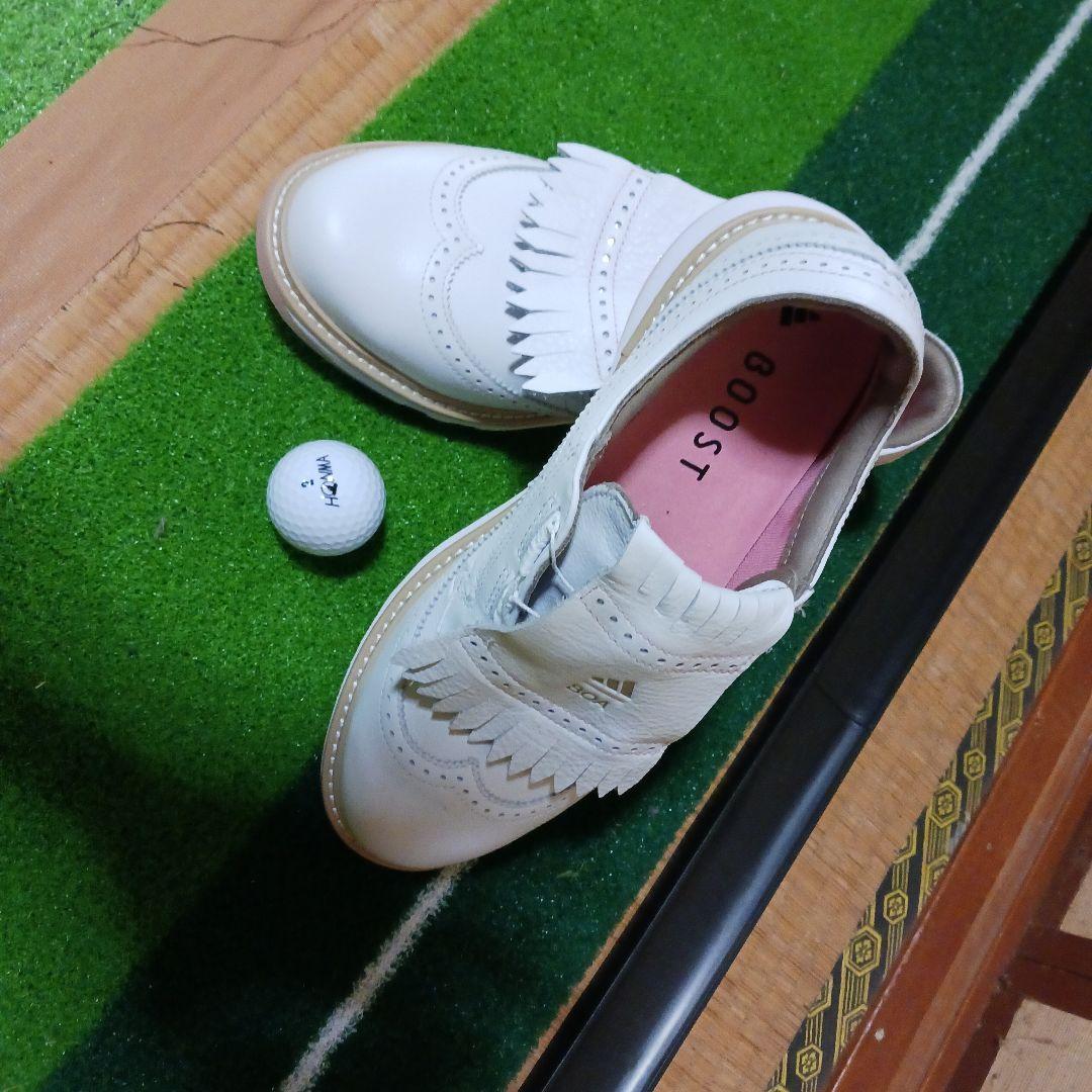 カジ18さん専用ゴルフシューズ新品未使用です、サイズ違いで購入しました